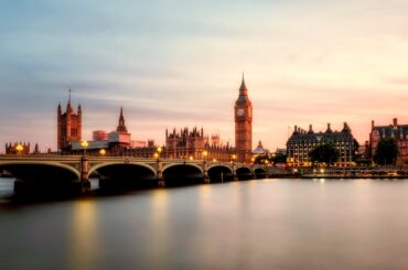 Jobs in the United Kingdom - Opportunities and Challenges