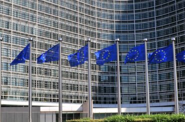 EU Commission Proposes Digitalizing Passports and ID Cards of Schengen Area Visitors